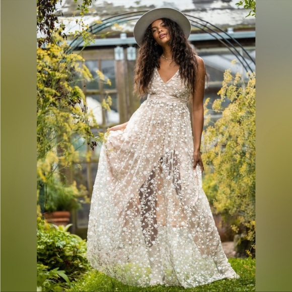 Altar'd State Dresses & Skirts - Altar’d State Caledonia Dress